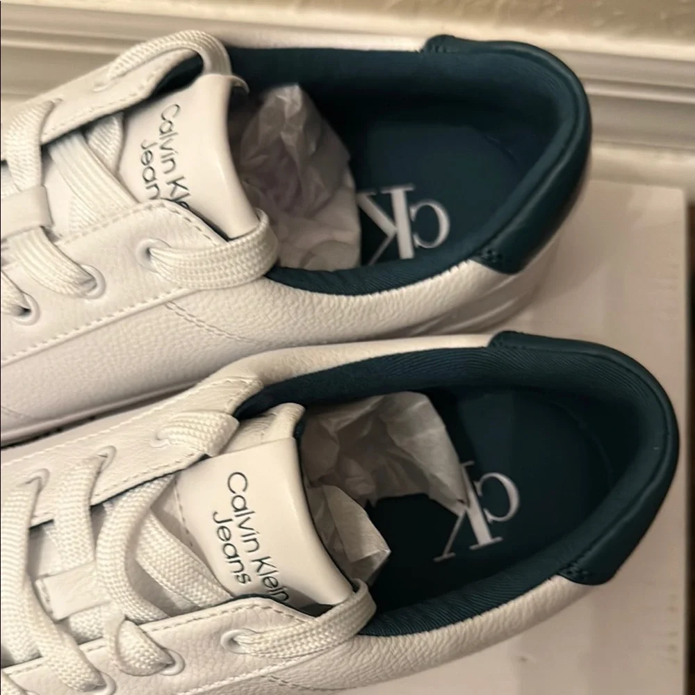 Calvin Klein Men’s White Sneakers 9 1/2 - Picture 2 of 6